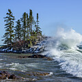 Big Splash at the Tombolo
